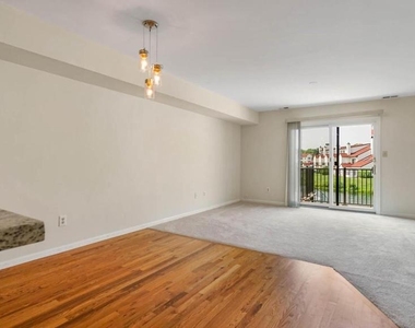 26 Queen Anne Way - Photo Thumbnail 6