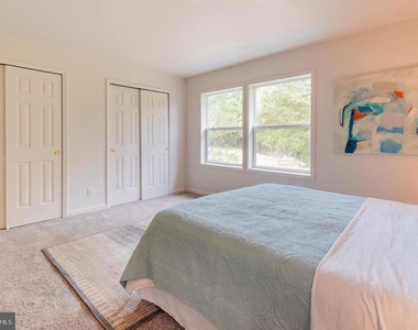 2024 Evansdale Drive - Photo Thumbnail 25