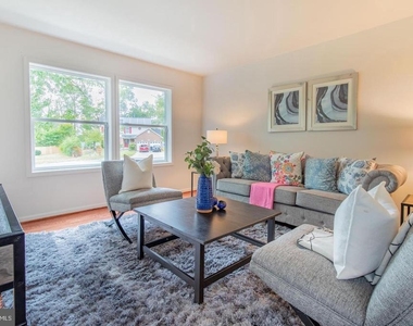 2024 Evansdale Drive - Photo Thumbnail 2