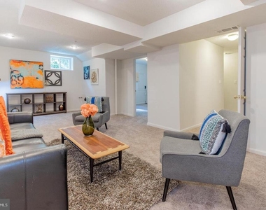 2024 Evansdale Drive - Photo Thumbnail 39