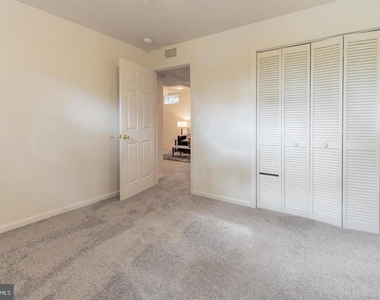 2024 Evansdale Drive - Photo Thumbnail 35