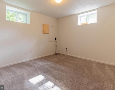 2024 Evansdale Drive - Photo Thumbnail 36