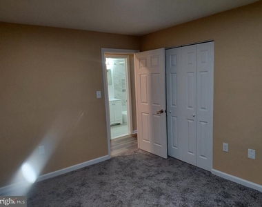 7161 Cross Street - Photo Thumbnail 5