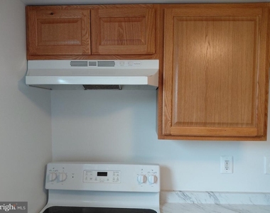 7161 Cross Street - Photo Thumbnail 6