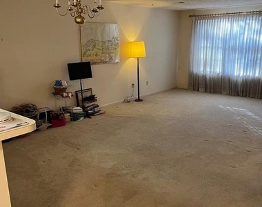 4643 Deepwood Court - Photo Thumbnail 5