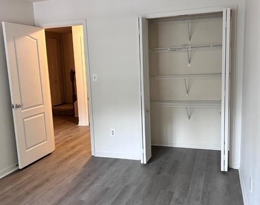 4643 Deepwood Court - Photo Thumbnail 23