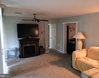10210 Prince Place - Photo Thumbnail 12