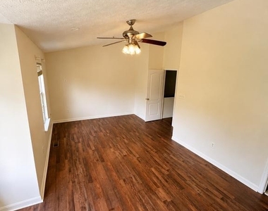 16417 Eves Court - Photo Thumbnail 8