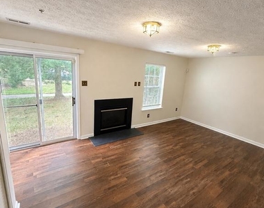 16417 Eves Court - Photo Thumbnail 13