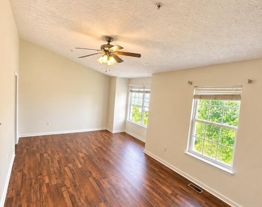 16417 Eves Court - Photo Thumbnail 7