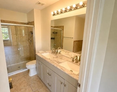 16417 Eves Court - Photo Thumbnail 9