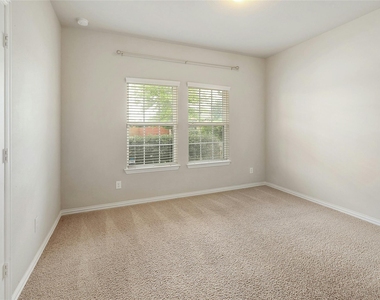 1029 Feldspar Stream Way - Photo Thumbnail 8