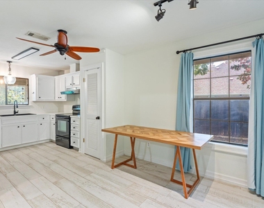 109 White Sands Dr - Photo Thumbnail 10