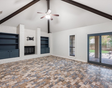 109 White Sands Dr - Photo Thumbnail 4