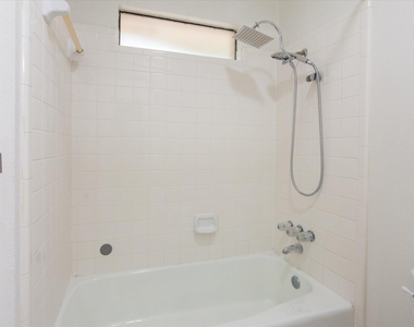 109 White Sands Dr - Photo Thumbnail 20