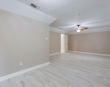 109 White Sands Dr - Photo Thumbnail 27