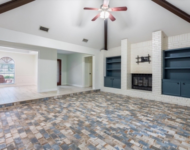 109 White Sands Dr - Photo Thumbnail 7