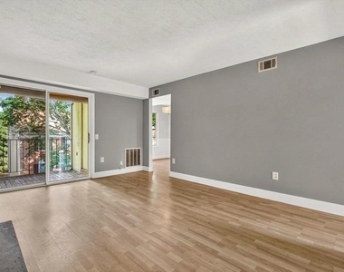 20208 Shipley Terrace - Photo Thumbnail 4