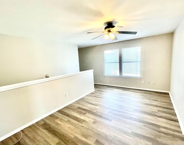 12729 Saint Mary Dr - Photo Thumbnail 6