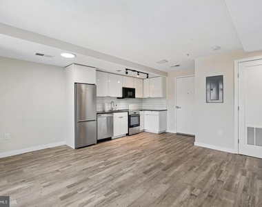700 Roeder Road - Photo Thumbnail 14