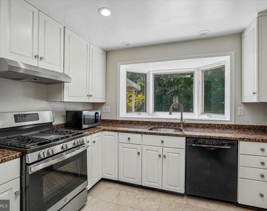 5006 Benton Avenue - Photo Thumbnail 9