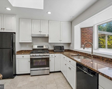 5006 Benton Avenue - Photo Thumbnail 10