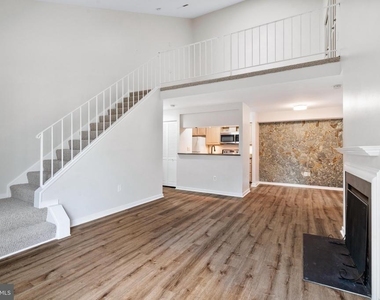 9934 Hellingly Place - Photo Thumbnail 4