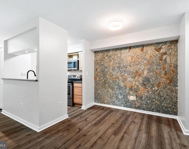 9934 Hellingly Place - Photo Thumbnail 6