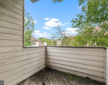 9934 Hellingly Place - Photo Thumbnail 23