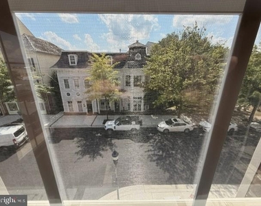 324 Top Floor Main Street - Photo Thumbnail 13