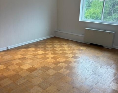 614 Sligo Avenue - Photo Thumbnail 6