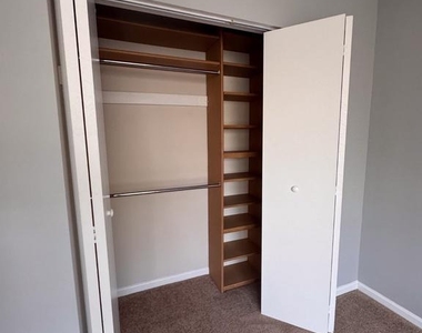 2501 Mcveary Court - Photo Thumbnail 12