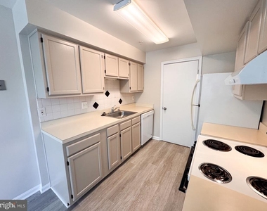 2501 Mcveary Court - Photo Thumbnail 3