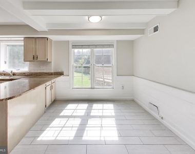 7724 Fontaine Street - Photo Thumbnail 17