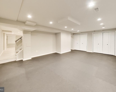 7724 Fontaine Street - Photo Thumbnail 45