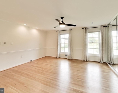 7724 Fontaine Street - Photo Thumbnail 25