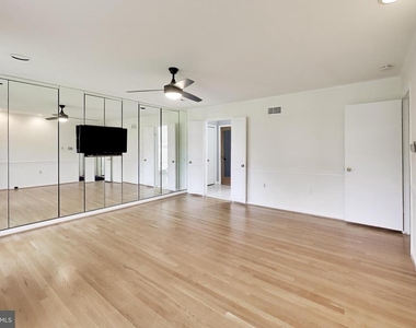 7724 Fontaine Street - Photo Thumbnail 27