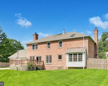 7724 Fontaine Street - Photo Thumbnail 62