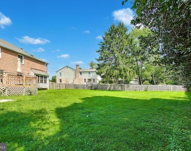 7724 Fontaine Street - Photo Thumbnail 58