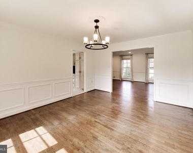 7724 Fontaine Street - Photo Thumbnail 12