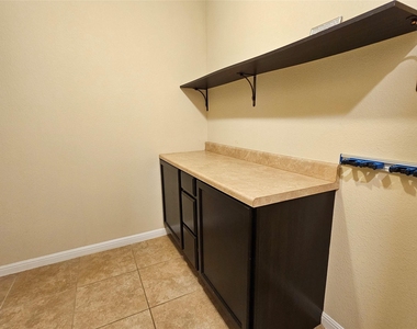 13708 Loleta Way - Photo Thumbnail 13