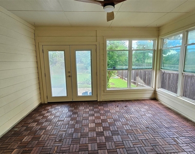 13708 Loleta Way - Photo Thumbnail 31