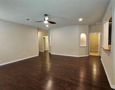 13708 Loleta Way - Photo Thumbnail 6