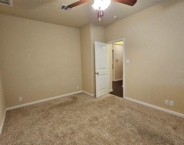 13708 Loleta Way - Photo Thumbnail 29