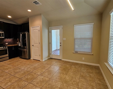 13708 Loleta Way - Photo Thumbnail 8