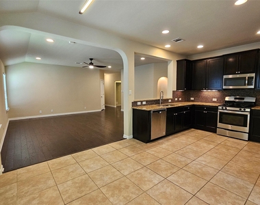 13708 Loleta Way - Photo Thumbnail 9