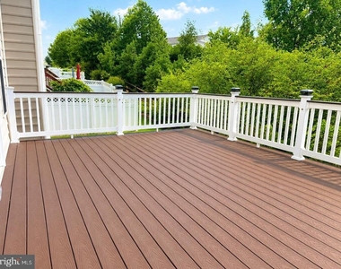 22605 Winding Woods Way - Photo Thumbnail 4