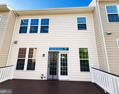 22605 Winding Woods Way - Photo Thumbnail 7