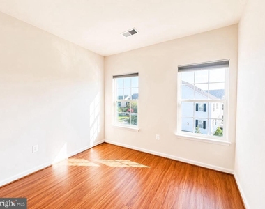 22605 Winding Woods Way - Photo Thumbnail 25