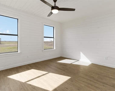 1525 Scull Rd - Photo Thumbnail 15